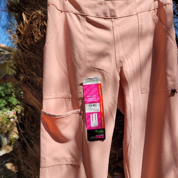 NWT MOISTURE CONTROL 4 WAY STRETCH SCRUB BOTTOMS - Picture 2 of 4